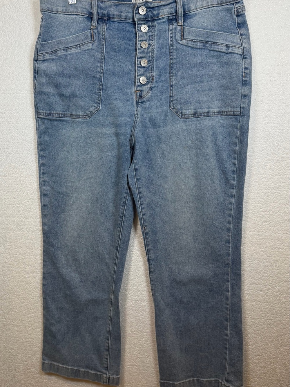 Women’s Light Blue Button-Fly Jeans